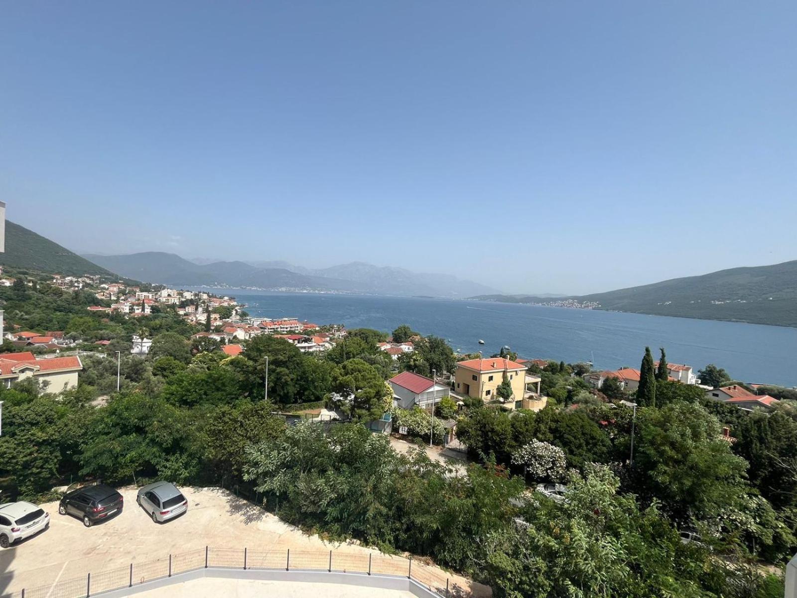 Penthouse Apartment Mit Meerblick In Der Bucht Von Kotor - 400M Bis Zum Strand Herceg Novi Exterior photo