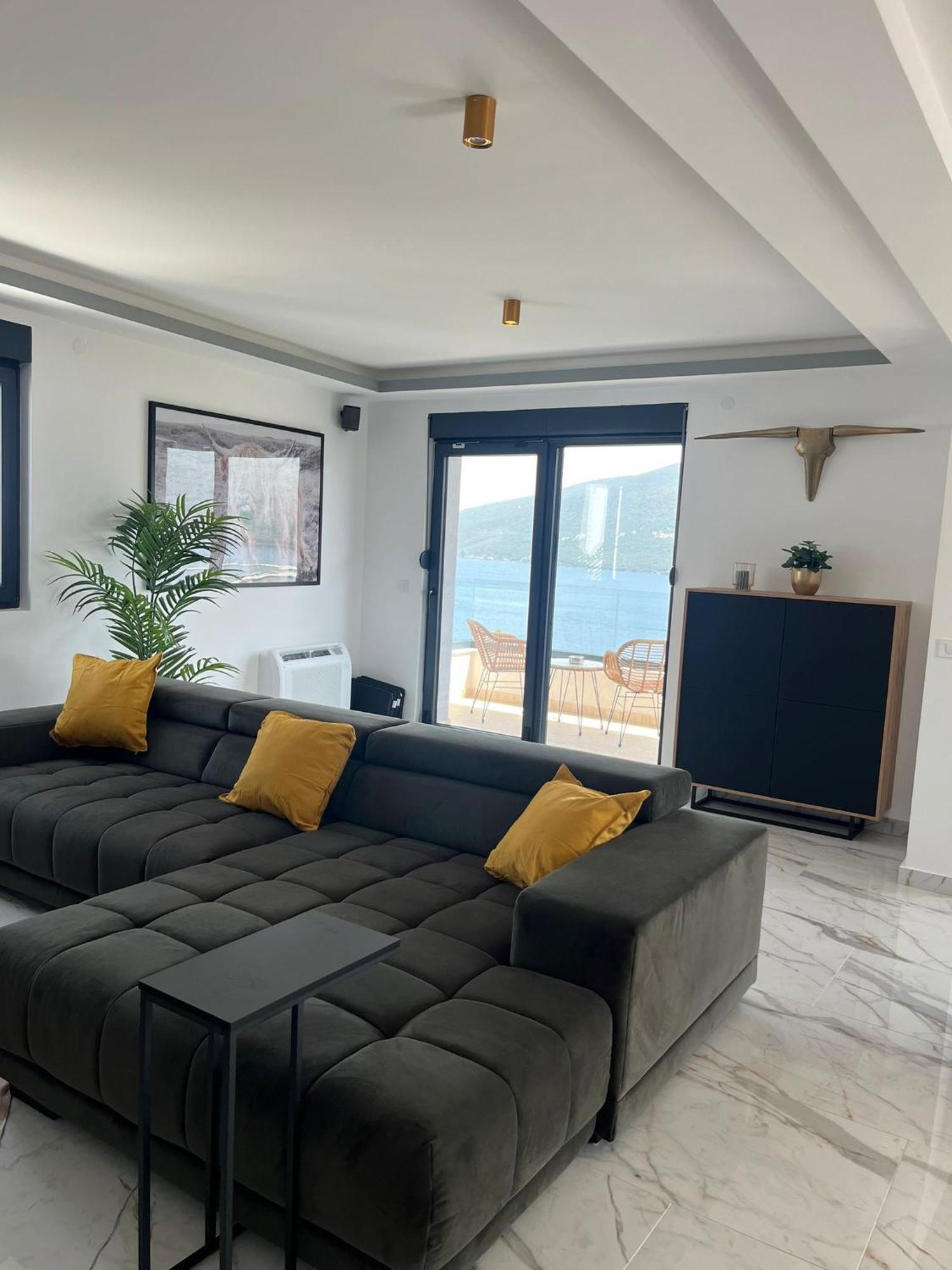 Penthouse Apartment Mit Meerblick In Der Bucht Von Kotor - 400M Bis Zum Strand Herceg Novi Exterior photo