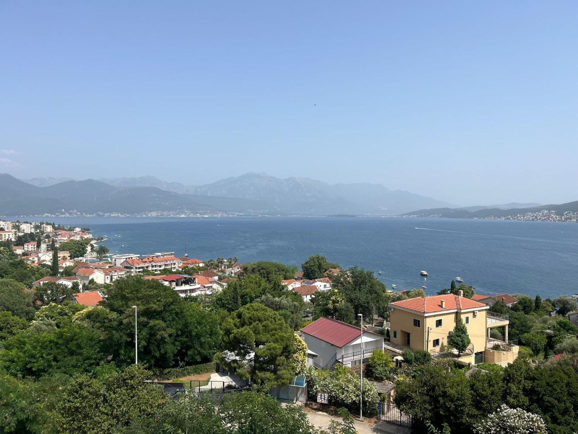 Penthouse Apartment Mit Meerblick In Der Bucht Von Kotor - 400M Bis Zum Strand Herceg Novi Exterior photo